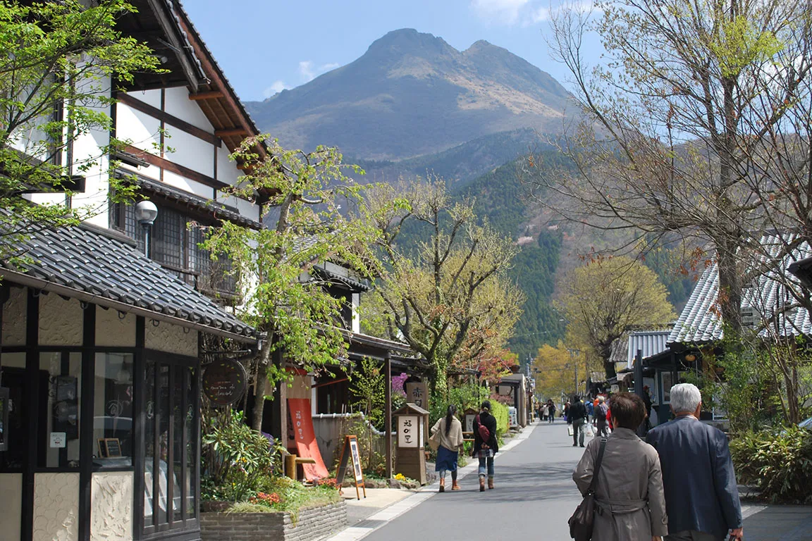 湯の坪街道